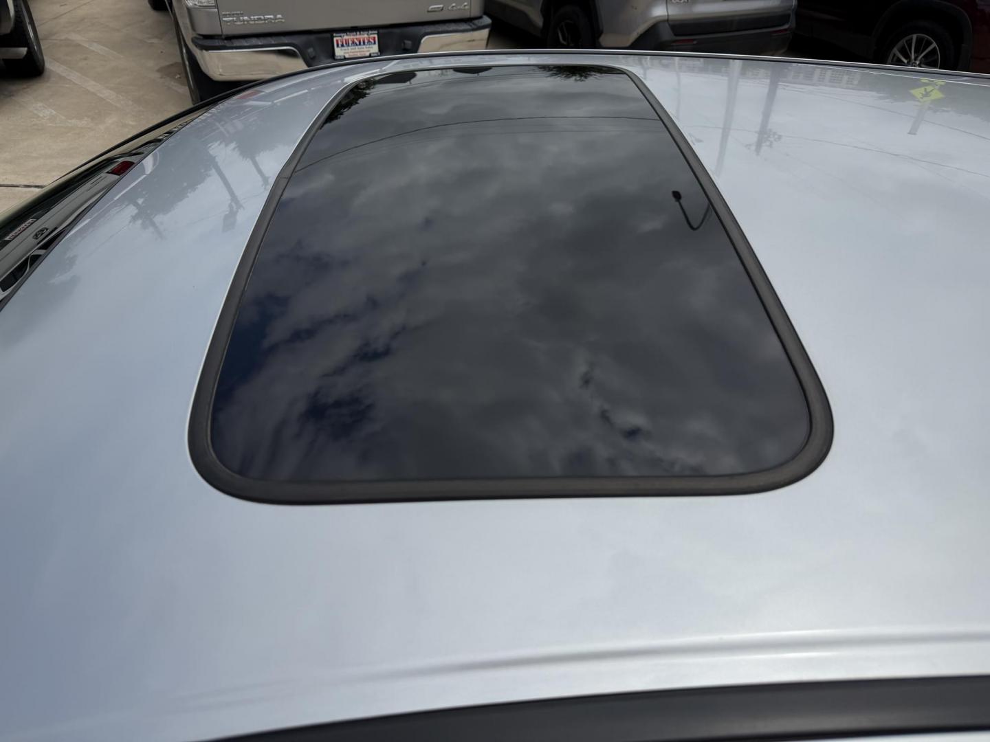 2012 Silver /Silver Honda CR-V EX 2WD 5-Speed AT (2HKRM3H59CH) with an 2.4L L4 DOHC 16V engine, 5-Speed Automatic transmission, located at 1501 West 15th St., Houston, 77008, (713) 869-2925, 29.797941, -95.411789 - Photo#12