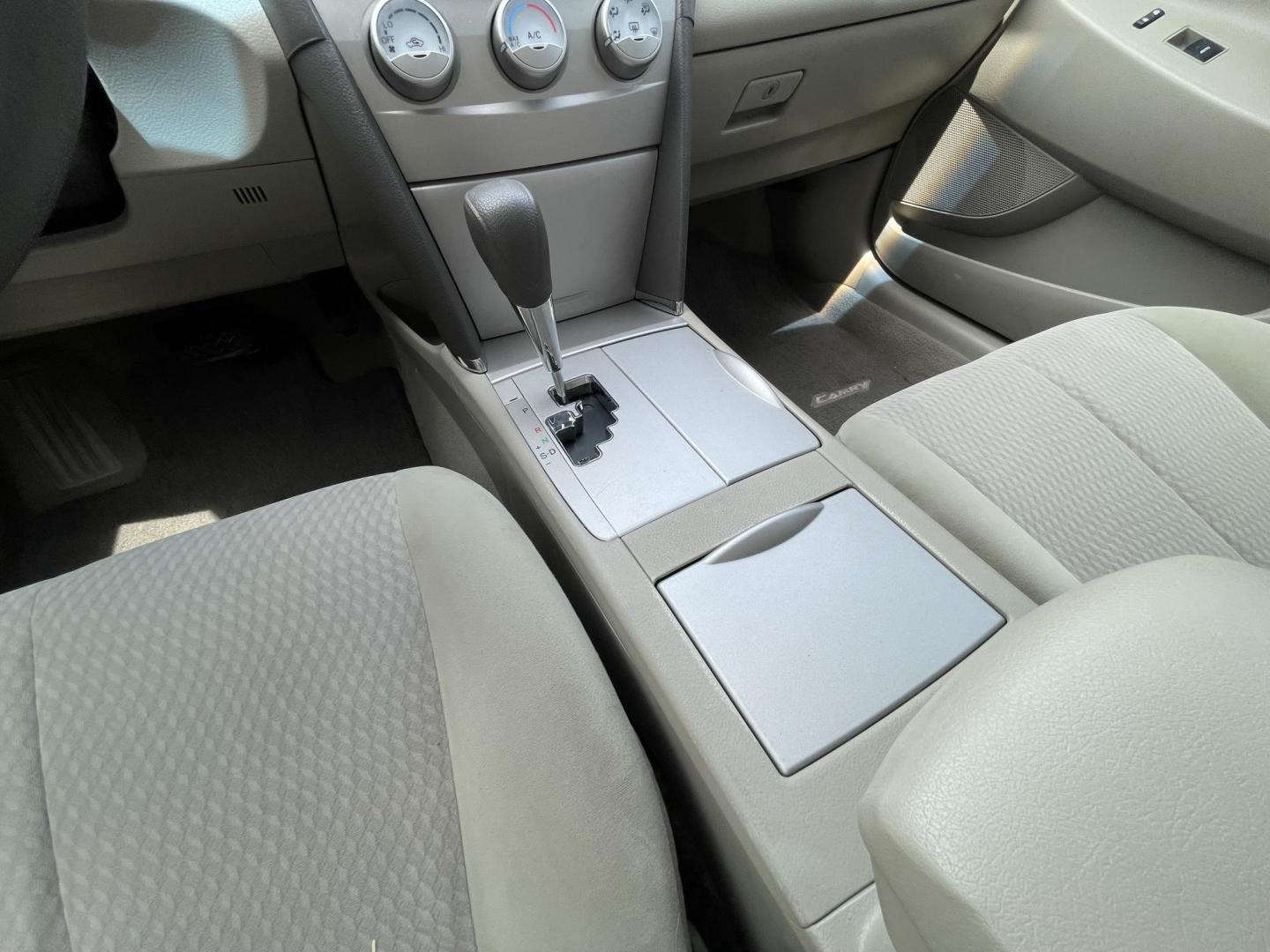 2011 Beige /Beige Toyota Camry LE 6-Spd AT (4T1BF3EK6BU) with an 2.5L L4 DOHC 16V engine, 6-Speed Automatic transmission, located at 1501 West 15th St., Houston, 77008, (713) 869-2925, 29.797941, -95.411789 - Photo#17