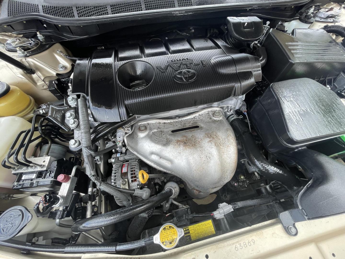 2011 Beige /Beige Toyota Camry LE 6-Spd AT (4T1BF3EK6BU) with an 2.5L L4 DOHC 16V engine, 6-Speed Automatic transmission, located at 1501 West 15th St., Houston, 77008, (713) 869-2925, 29.797941, -95.411789 - Photo#18