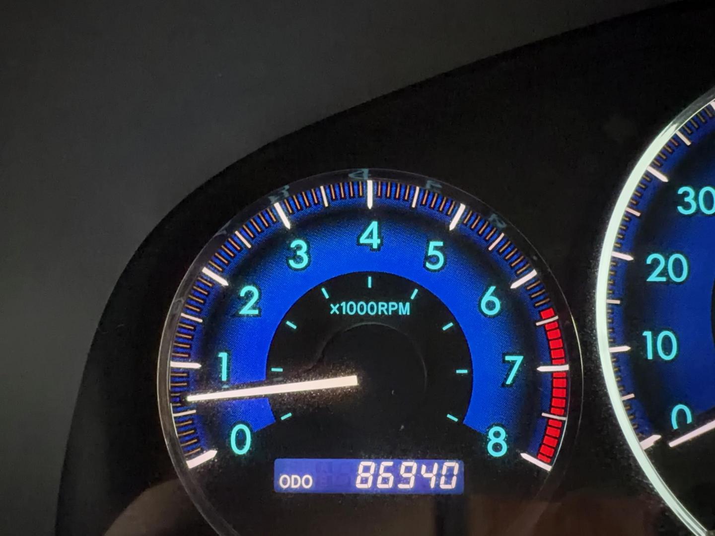 2008 White /Beige Toyota Sienna XLE FWD (5TDZK22C38S) with an 3.5L V6 EFI DOHC 24V engine, 5-Speed Automatic Overdrive transmission, located at 1501 West 15th St., Houston, 77008, (713) 869-2925, 29.797941, -95.411789 - Photo#16