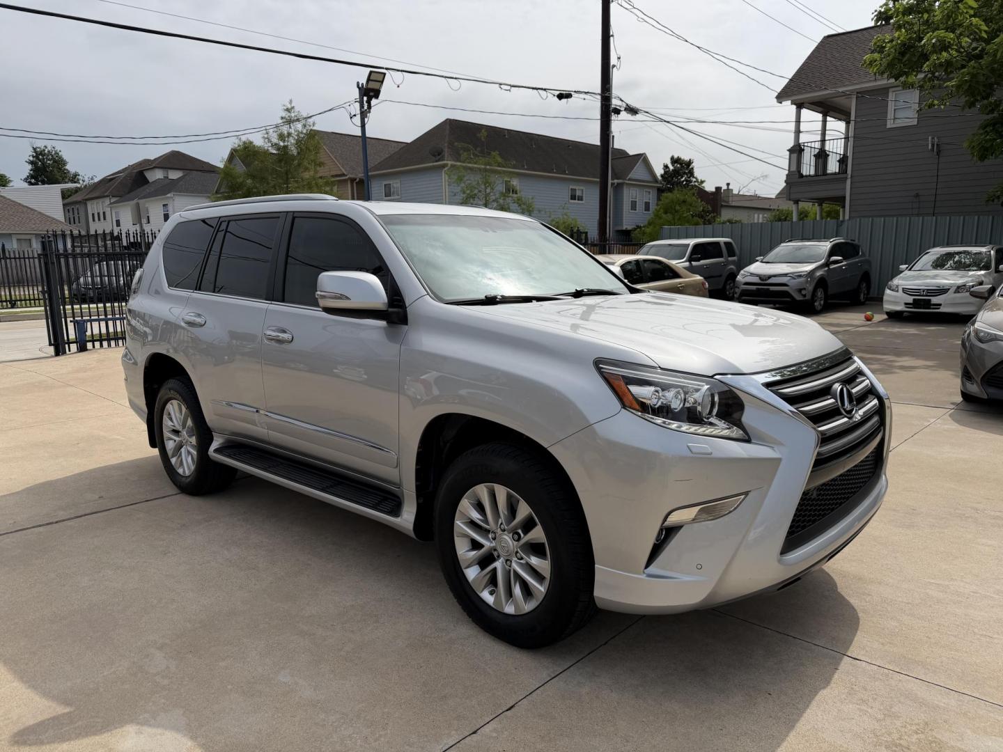 2015 Silver /Beige Lexus GX 460 Base (JTJBM7FX2F5) with an 4.6L V8 DOHC 32V engine, 6-Speed Automatic transmission, located at 1501 West 15th St., Houston, 77008, (713) 869-2925, 29.797941, -95.411789 - Photo#2