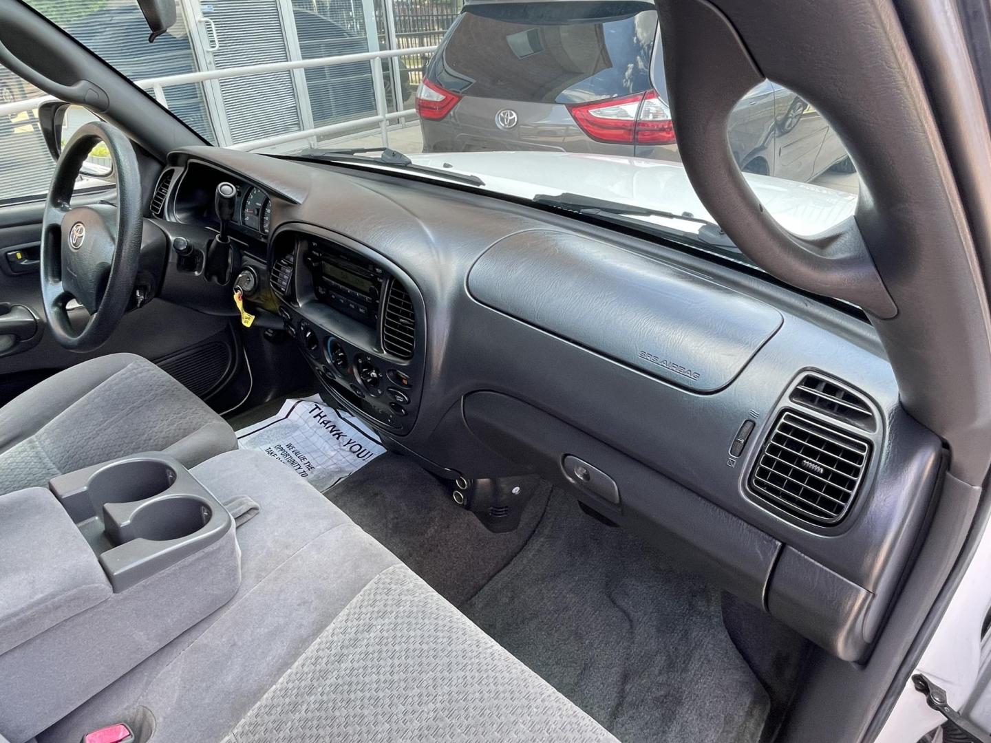 2005 White /Gray Toyota Tundra SR5 Access Cab 2WD (5TBRU34155S) with an 4.0L V6 DOHC 24V engine, Automatic transmission, located at 1501 West 15th St., Houston, 77008, (713) 869-2925, 29.797941, -95.411789 - Photo#10