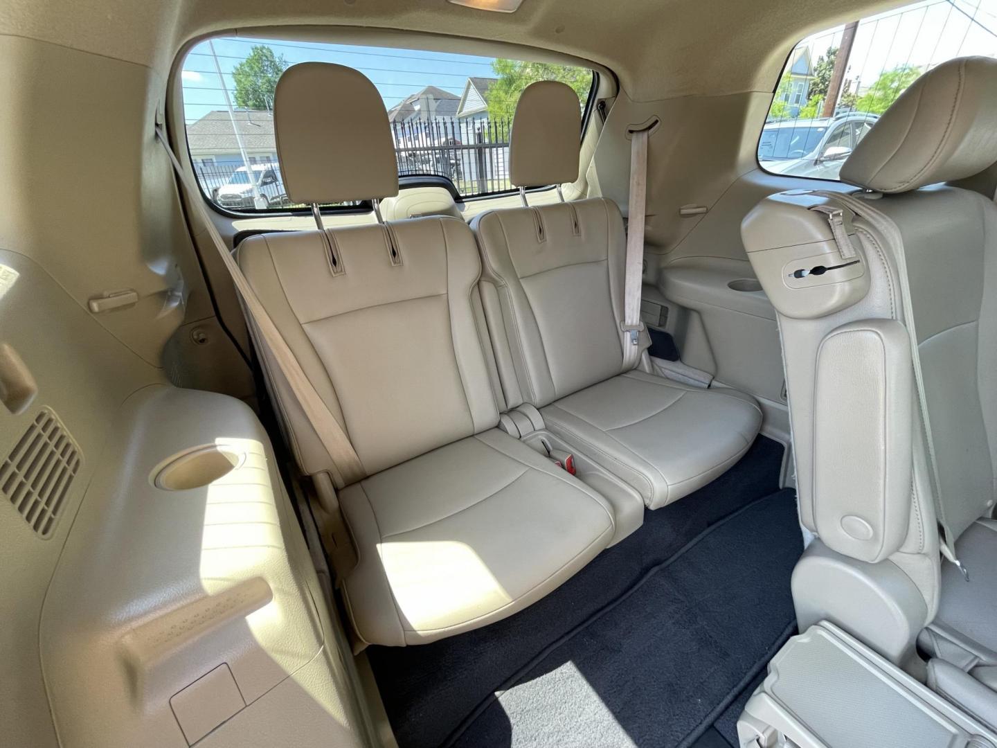 2012 Beige /Beige Toyota Highlander Limited 2WD (5TDYK3EH7CS) with an 3.5L V6 DOHC 24V engine, 5-Speed Automatic transmission, located at 1501 West 15th St., Houston, 77008, (713) 869-2925, 29.797941, -95.411789 - Photo#11