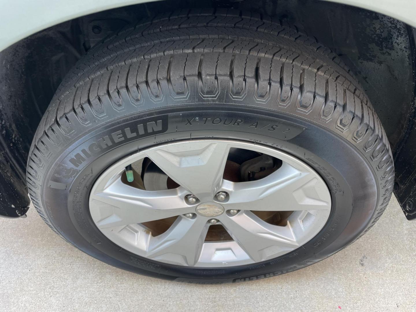 2014 Green /Silver Subaru Forester 2.5i Premium (JF2SJADC7EH) with an 2.5L H4 SOHC 16V engine, 6-Speed Automatic transmission, located at 1501 West 15th St., Houston, 77008, (713) 869-2925, 29.797941, -95.411789 - Photo#18