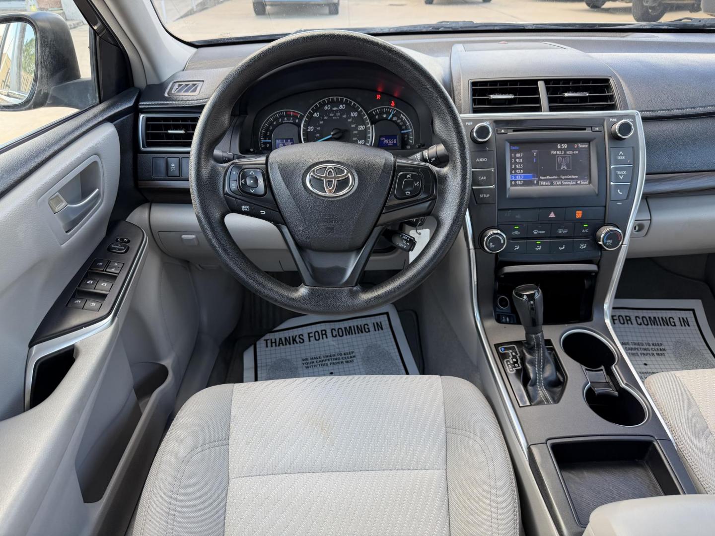2015 Gray /Gray Toyota Camry LE (4T1BF1FK7FU) with an 2.5L L4 DOHC 16V engine, 6-Speed Automatic transmission, located at 1501 West 15th St., Houston, 77008, (713) 869-2925, 29.797941, -95.411789 - Photo#6