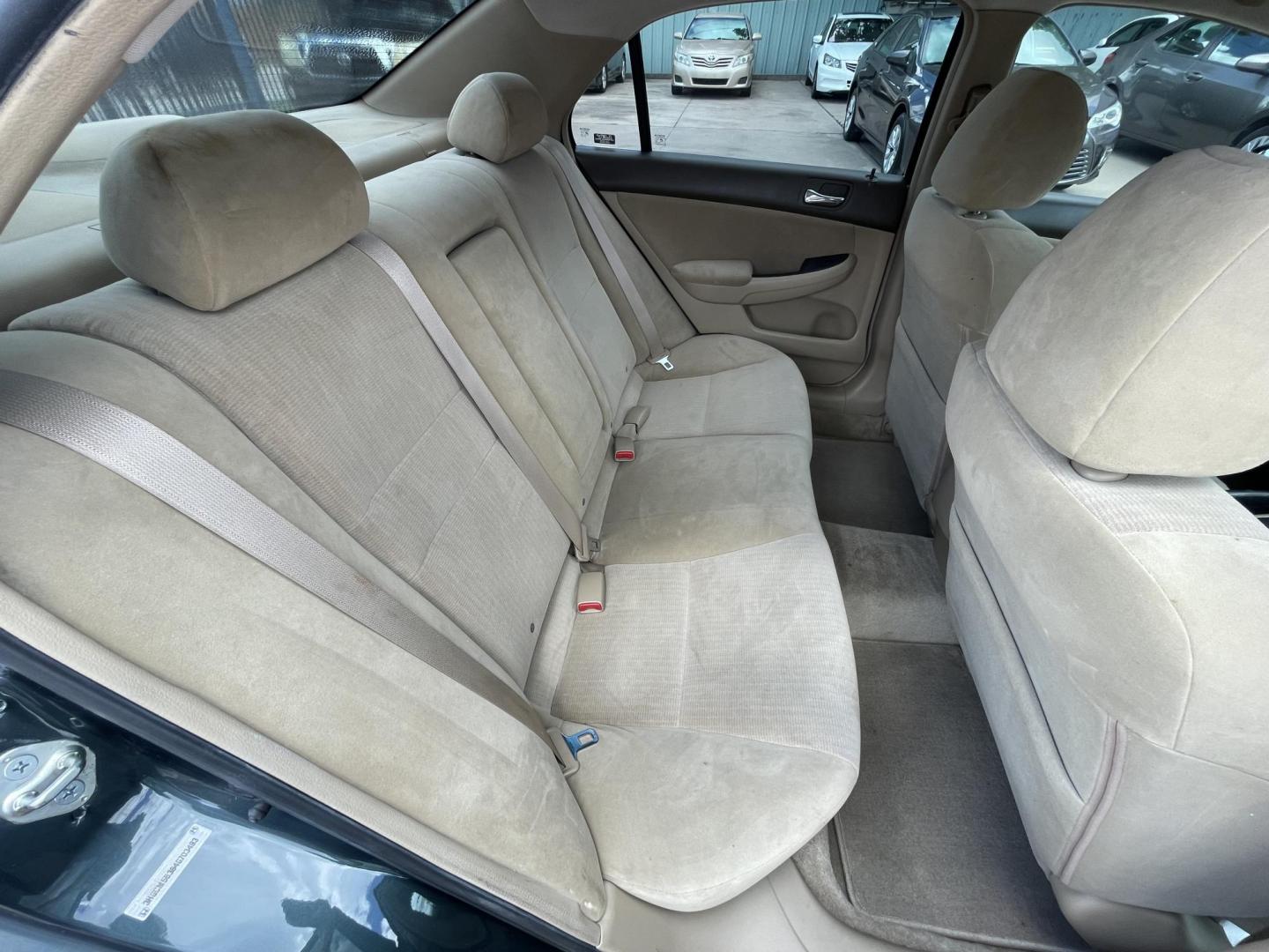 2004 Green /Beige Honda Accord LX sedan AT (3HGCM56384G) with an 2.4L L4 DOHC 16V engine, 5-Speed Automatic Overdrive transmission, located at 1501 West 15th St., Houston, 77008, (713) 869-2925, 29.797941, -95.411789 - Photo#7
