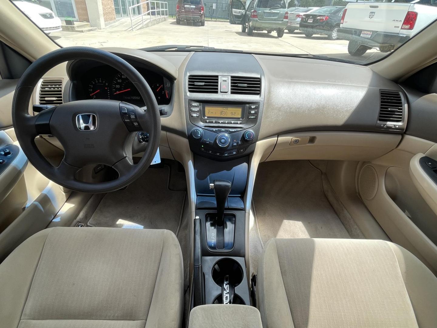 2004 Green /Beige Honda Accord LX sedan AT (3HGCM56384G) with an 2.4L L4 DOHC 16V engine, 5-Speed Automatic Overdrive transmission, located at 1501 West 15th St., Houston, 77008, (713) 869-2925, 29.797941, -95.411789 - Photo#10