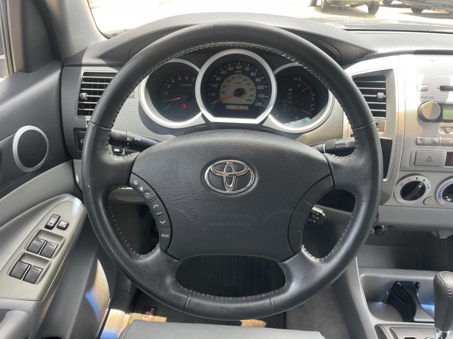 2006 Black /Silver Toyota Tacoma PreRunner Double Cab V6 Auto 2WD (5TEJU62N46Z) with an 4.0L V6 DOHC 24V engine, 5-Speed Automatic Overdrive transmission, located at 1501 West 15th St., Houston, 77008, (713) 869-2925, 29.797941, -95.411789 - Photo#13