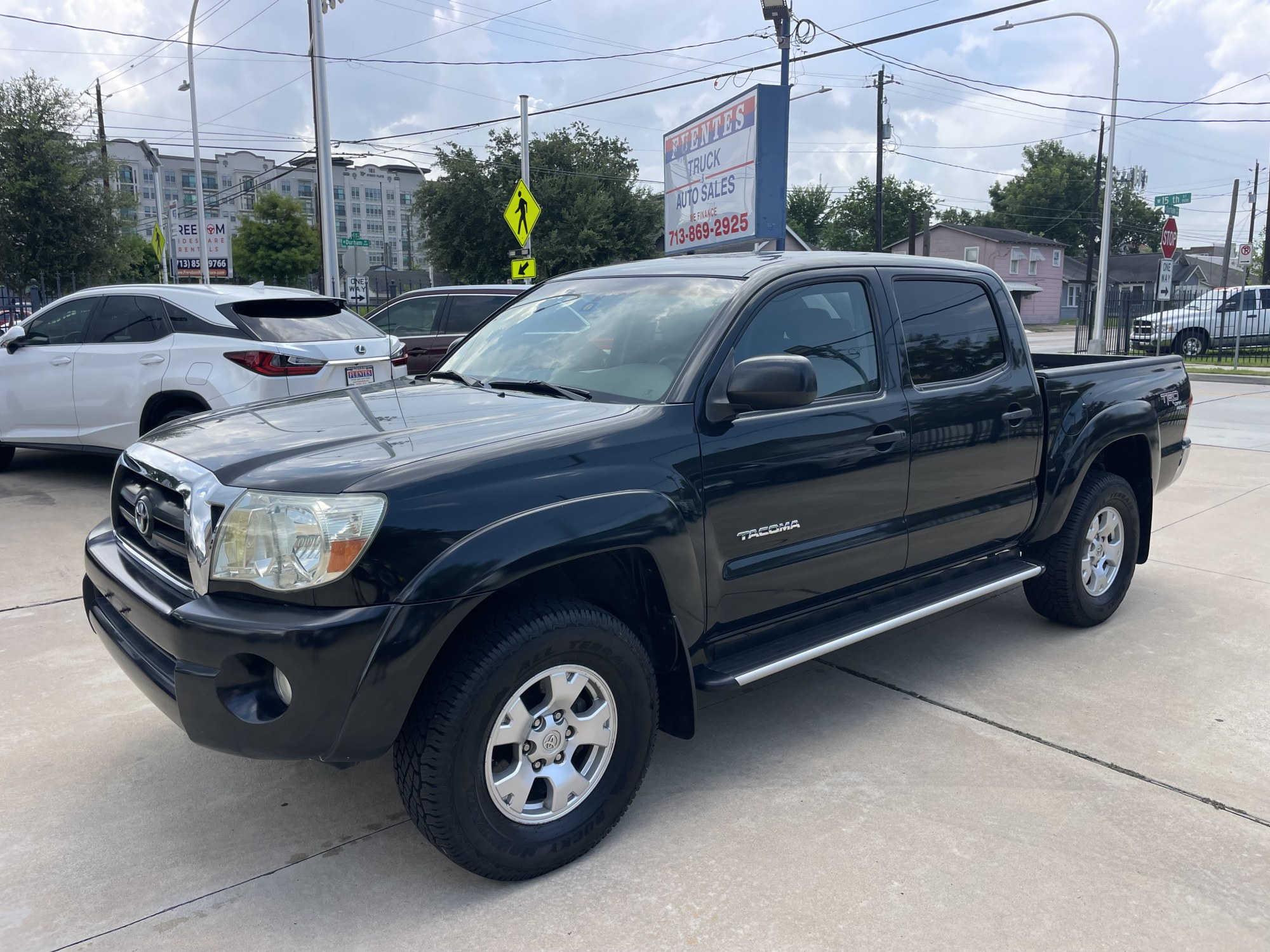 photo of 2006 Toyota Tacoma PreRunner Double Cab V6 Auto 2WD TRD