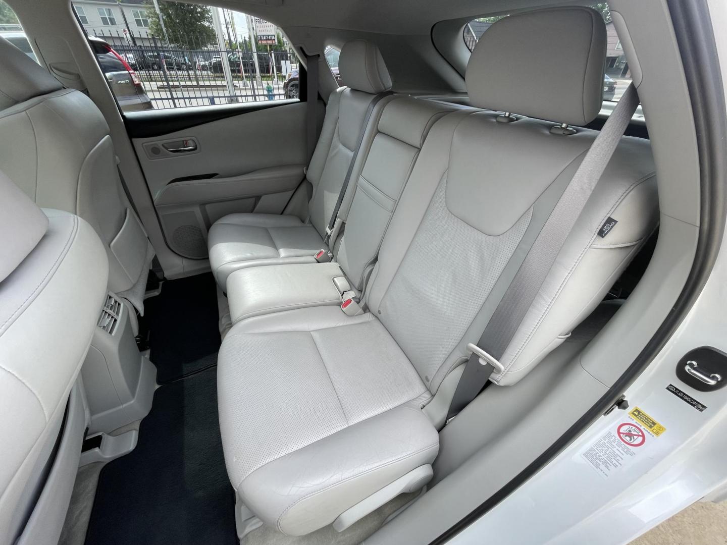 2012 White /Silver Lexus RX 350 FWD (JTJZK1BA5C2) with an 3.5L V6 DOHC 24V engine, 5-Speed Automatic transmission, located at 1501 West 15th St., Houston, 77008, (713) 869-2925, 29.797941, -95.411789- Photo#15