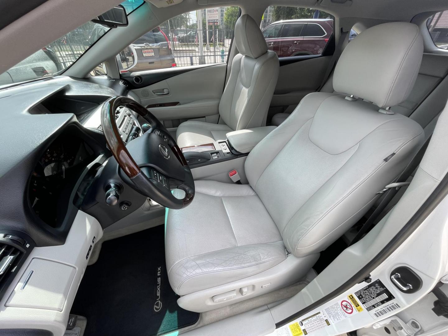 2012 White /Silver Lexus RX 350 FWD (JTJZK1BA5C2) with an 3.5L V6 DOHC 24V engine, 5-Speed Automatic transmission, located at 1501 West 15th St., Houston, 77008, (713) 869-2925, 29.797941, -95.411789- Photo#17