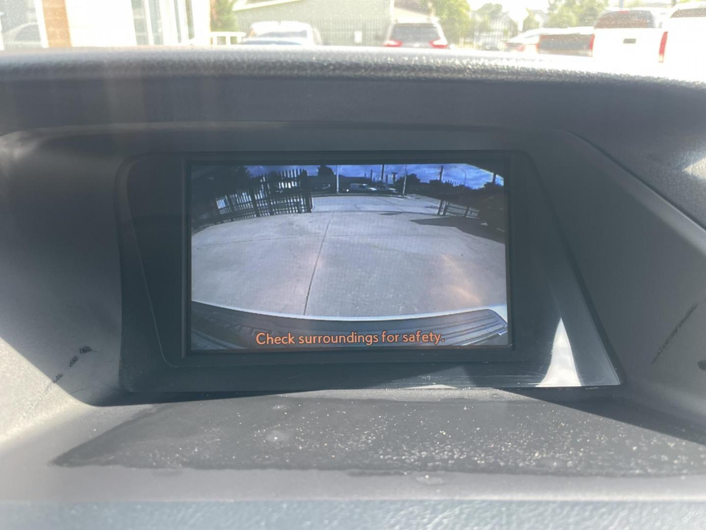 2012 White /Silver Lexus RX 350 FWD (JTJZK1BA5C2) with an 3.5L V6 DOHC 24V engine, 5-Speed Automatic transmission, located at 1501 West 15th St., Houston, 77008, (713) 869-2925, 29.797941, -95.411789- Photo#28