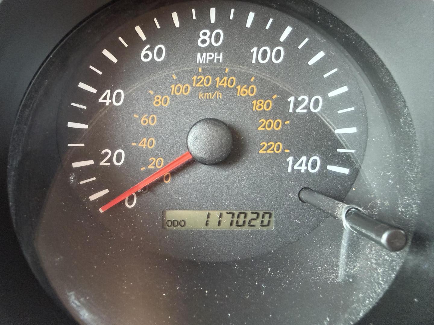 2004 Green /Silver Toyota Highlander V6 2WD with 3rd-Row Seat (JTEDP21A840) with an 3.3L V6 DOHC 24V engine, 5-Speed Automatic Overdrive transmission, located at 1501 West 15th St., Houston, 77008, (713) 869-2925, 29.797941, -95.411789 - Photo#11