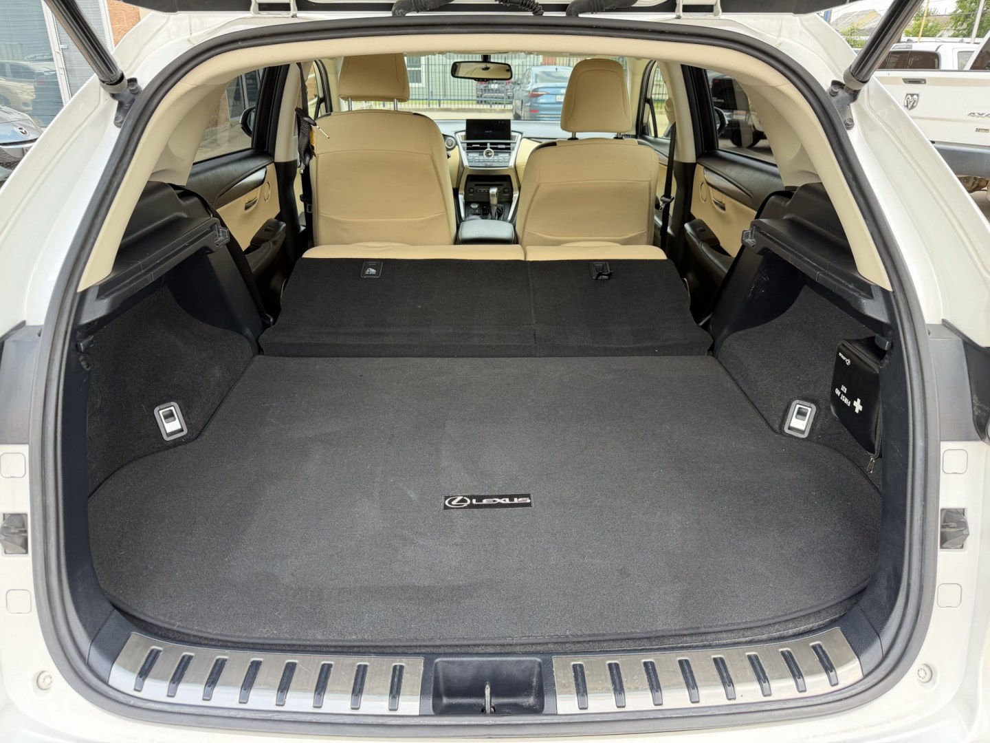2017 White /Beige Lexus NX 200t NX 200t with an 2.0 engine, Automatic transmission, located at 1501 West 15th St., Houston, 77008, (713) 869-2925, 29.797941, -95.411789- Photo#4