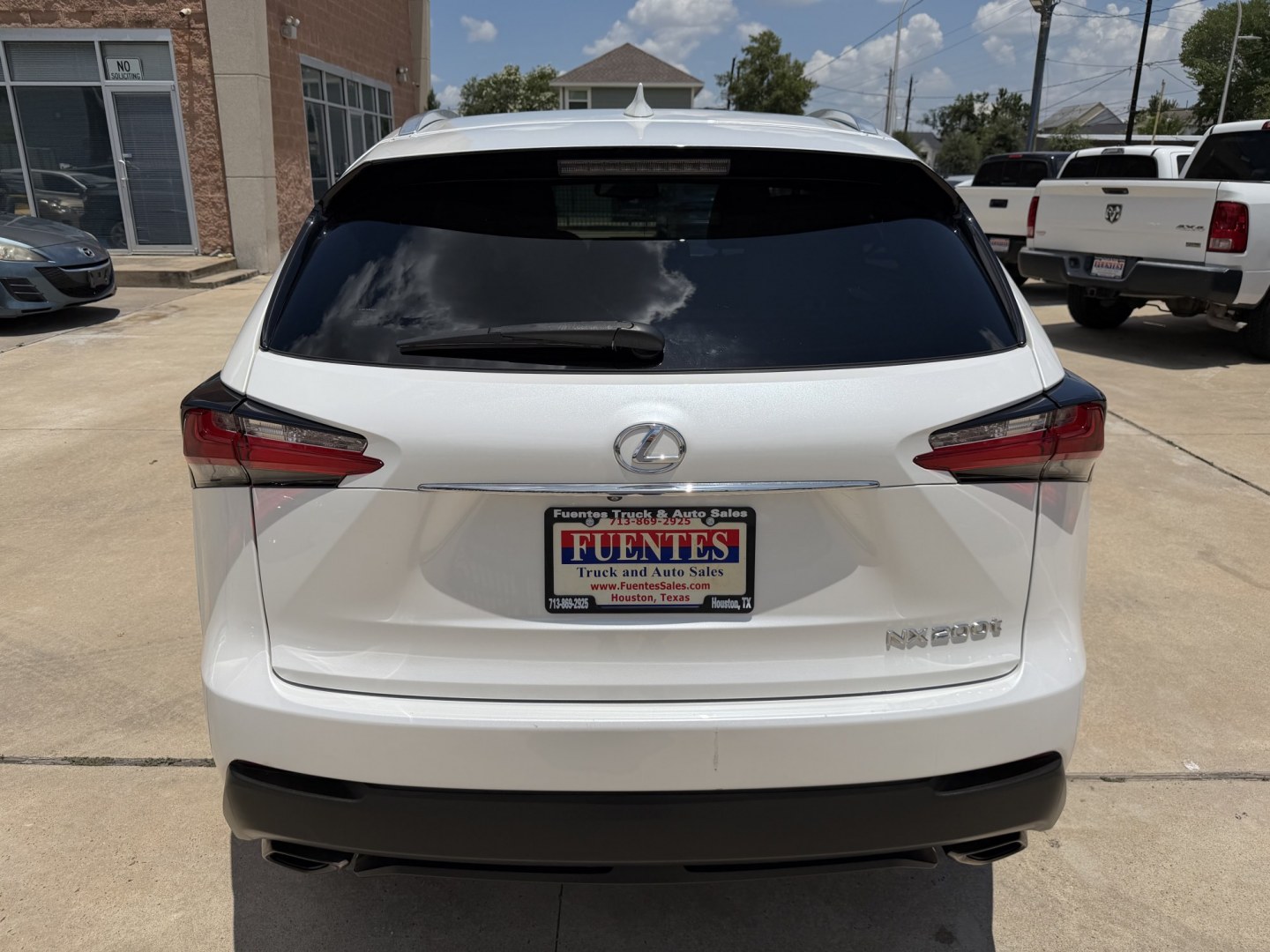2017 White /Beige Lexus NX 200t NX 200t with an 2.0 engine, Automatic transmission, located at 1501 West 15th St., Houston, 77008, (713) 869-2925, 29.797941, -95.411789- Photo#6