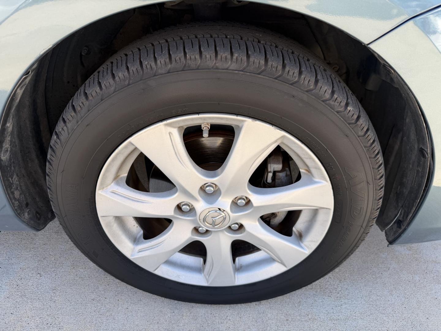2010 Blue /Black Mazda MAZDA3 (JM1BL1SF6A1) with an 2.0 engine, Manual transmission, located at 1501 West 15th St., Houston, 77008, (713) 869-2925, 29.797941, -95.411789- Photo#13