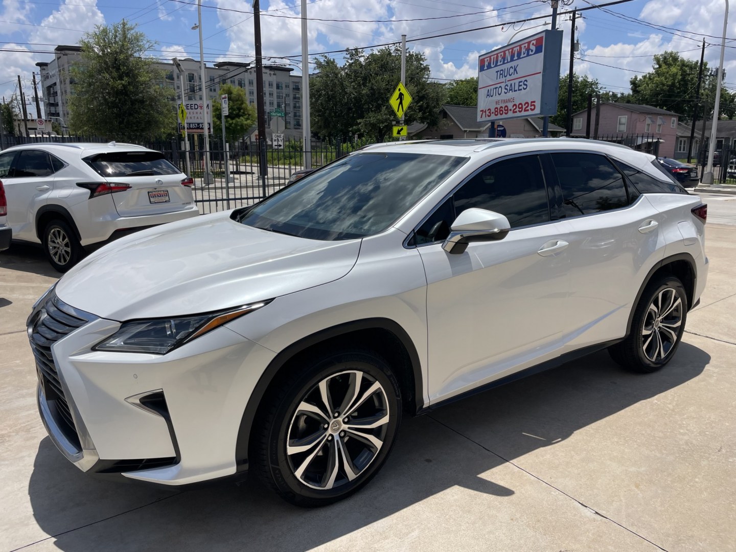 2017 White /Silver Lexus RX 350 FWD (2T2ZZMCA7HC) with an 3.5L V6 DOHC 24V engine, 6A transmission, located at 1501 West 15th St., Houston, 77008, (713) 869-2925, 29.797941, -95.411789- Photo#0