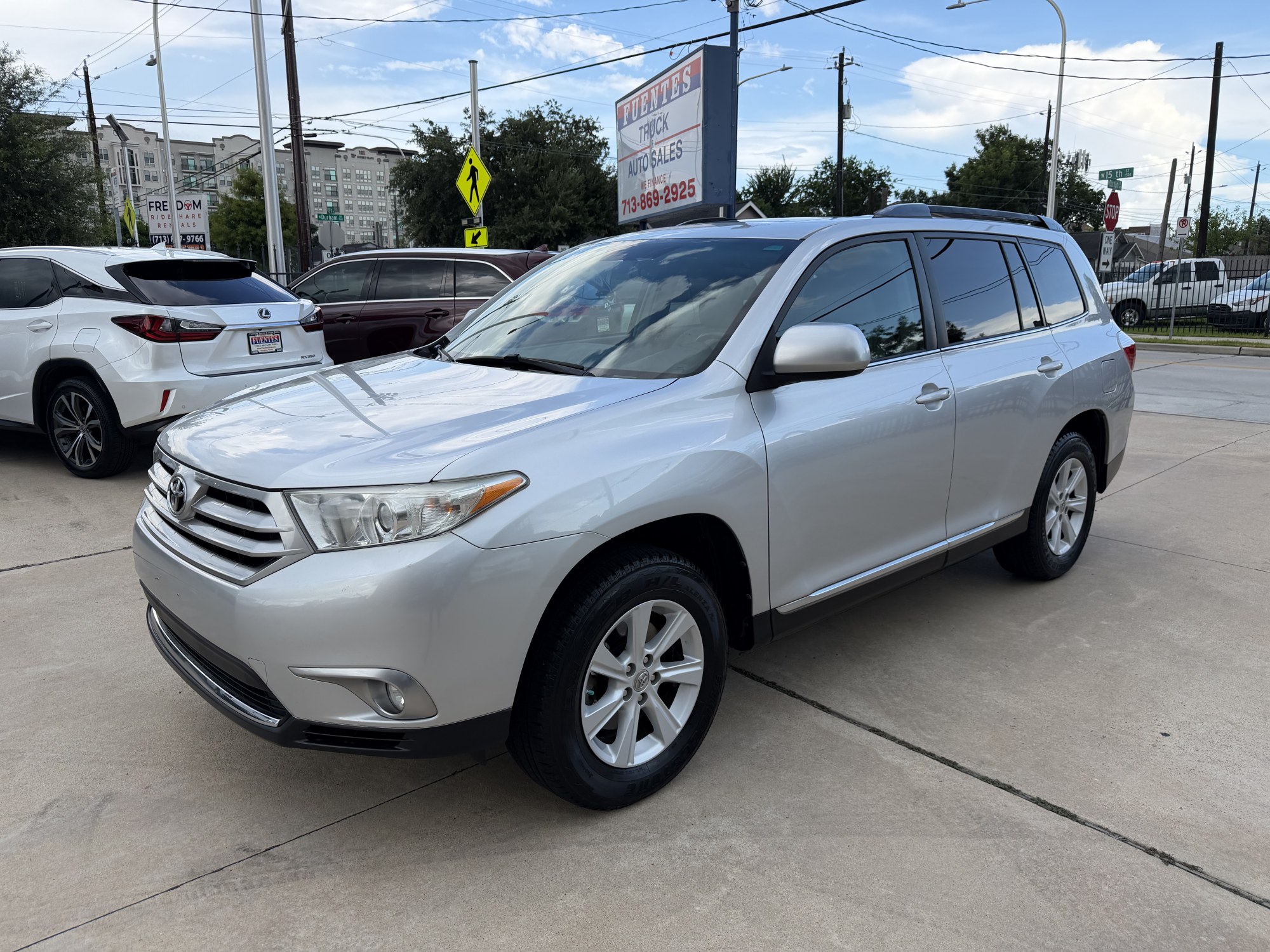 photo of 2011 Toyota Highlander Base 2WD V6