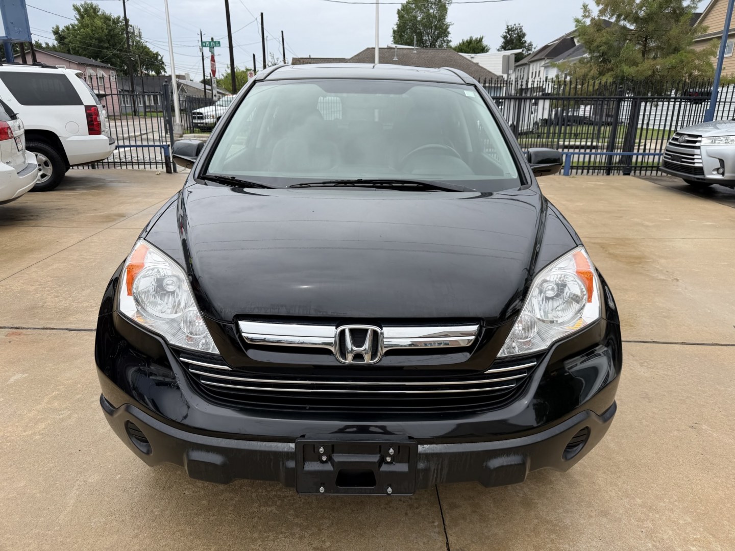 2007 Black /Black Honda CR-V EX-L 2WD AT (JHLRE387X7C) with an 2.4L L4 DOHC 16V engine, 5A OD transmission, located at 1501 West 15th St., Houston, 77008, (713) 869-2925, 29.797941, -95.411789- Photo#1