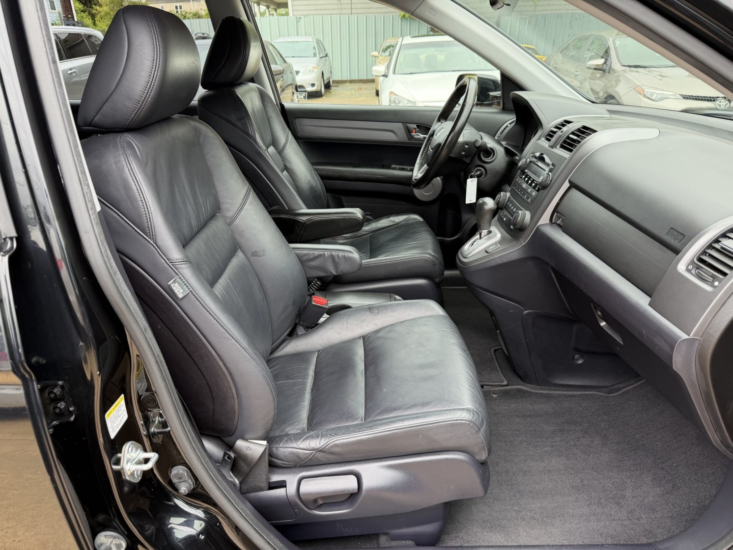 2007 Black /Black Honda CR-V EX-L 2WD AT (JHLRE387X7C) with an 2.4L L4 DOHC 16V engine, 5A OD transmission, located at 1501 West 15th St., Houston, 77008, (713) 869-2925, 29.797941, -95.411789- Photo#5