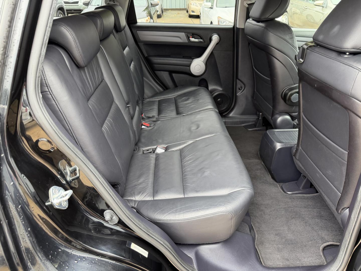 2007 Black /Black Honda CR-V EX-L 2WD AT (JHLRE387X7C) with an 2.4L L4 DOHC 16V engine, 5A OD transmission, located at 1501 West 15th St., Houston, 77008, (713) 869-2925, 29.797941, -95.411789- Photo#10