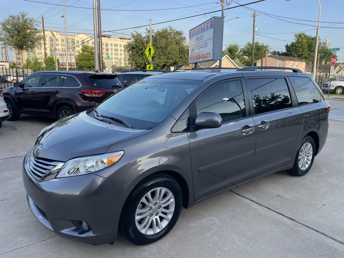 2017 Gray /Silver Toyota Sienna Limited Premium 7-Passenger (5TDYZ3DC8HS) with an 3.5L V6 EFI DOHC 24V engine, 8A transmission, located at 1501 West 15th St., Houston, 77008, (713) 869-2925, 29.797941, -95.411789- Photo#0