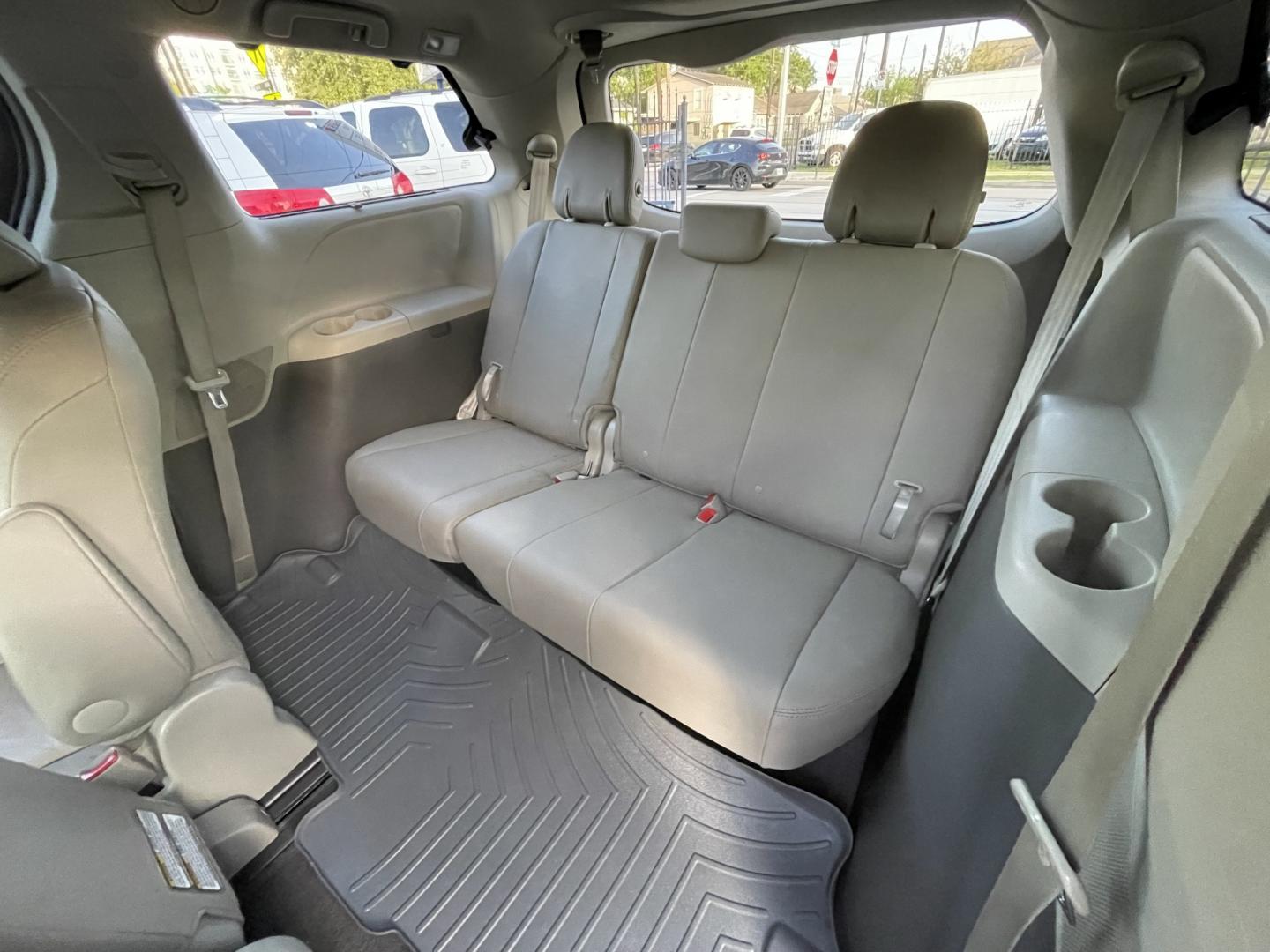 2017 Gray /Silver Toyota Sienna Limited Premium 7-Passenger (5TDYZ3DC8HS) with an 3.5L V6 EFI DOHC 24V engine, 8A transmission, located at 1501 West 15th St., Houston, 77008, (713) 869-2925, 29.797941, -95.411789- Photo#11