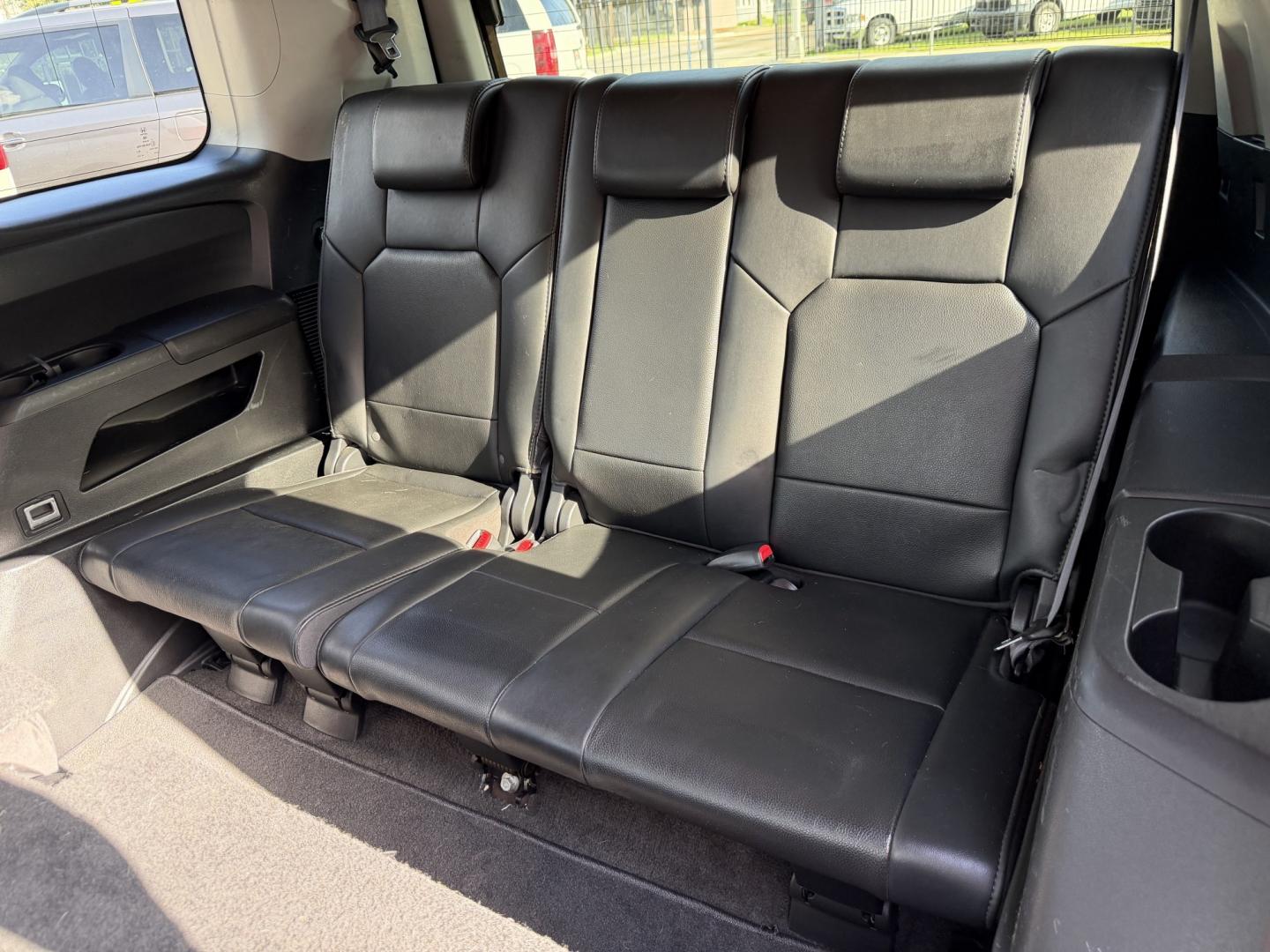 2009 Maroon /Black Honda Pilot EX-L 4WD (5FNYF48569B) with an 3.5L V6 SOHC 24V engine, 5A transmission, located at 1501 West 15th St., Houston, 77008, (713) 869-2925, 29.797941, -95.411789- Photo#9