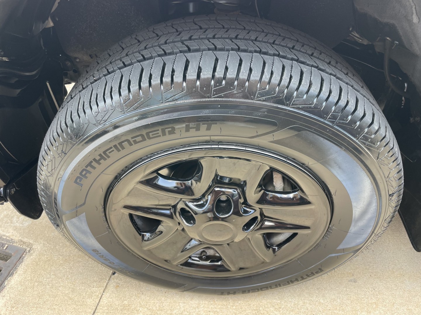 2019 White /Silver Toyota Tundra SR 4.6L V8 Double Cab 2WD (5TFRM5F12KX) with an 4.6L V8 DOHC 32V engine, 6A transmission, located at 1501 West 15th St., Houston, 77008, (713) 869-2925, 29.797941, -95.411789- Photo#21