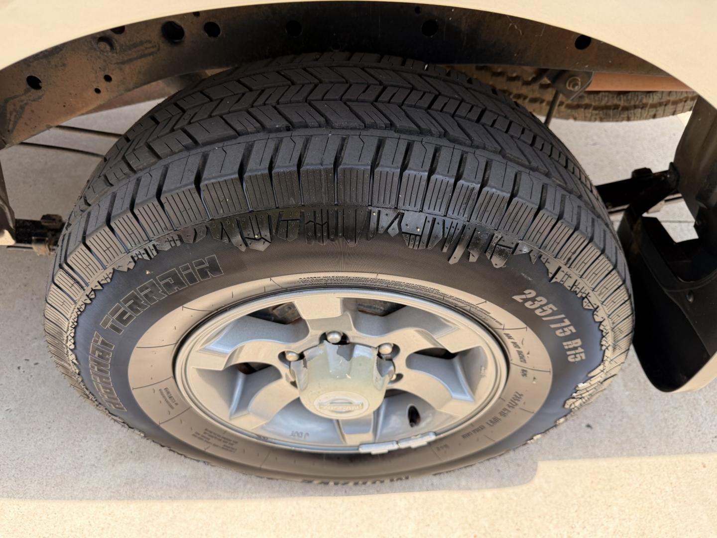 2004 Beige /Gray Nissan Frontier LE-V6 Crew Cab 2WD (1N6ED27T44C) with an 3.3L V6 SOHC 12V engine, 4A OD transmission, located at 1501 West 15th St., Houston, 77008, (713) 869-2925, 29.797941, -95.411789- Photo#20