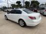 2008 White /Beige Honda Accord EX Sedan AT (1HGCP26798A) with an 2.4L L4 DOHC 16V engine, 5A OD transmission, located at 1501 West 15th St., Houston, 77008, (713) 869-2925, 29.797941, -95.411789- Photo#3