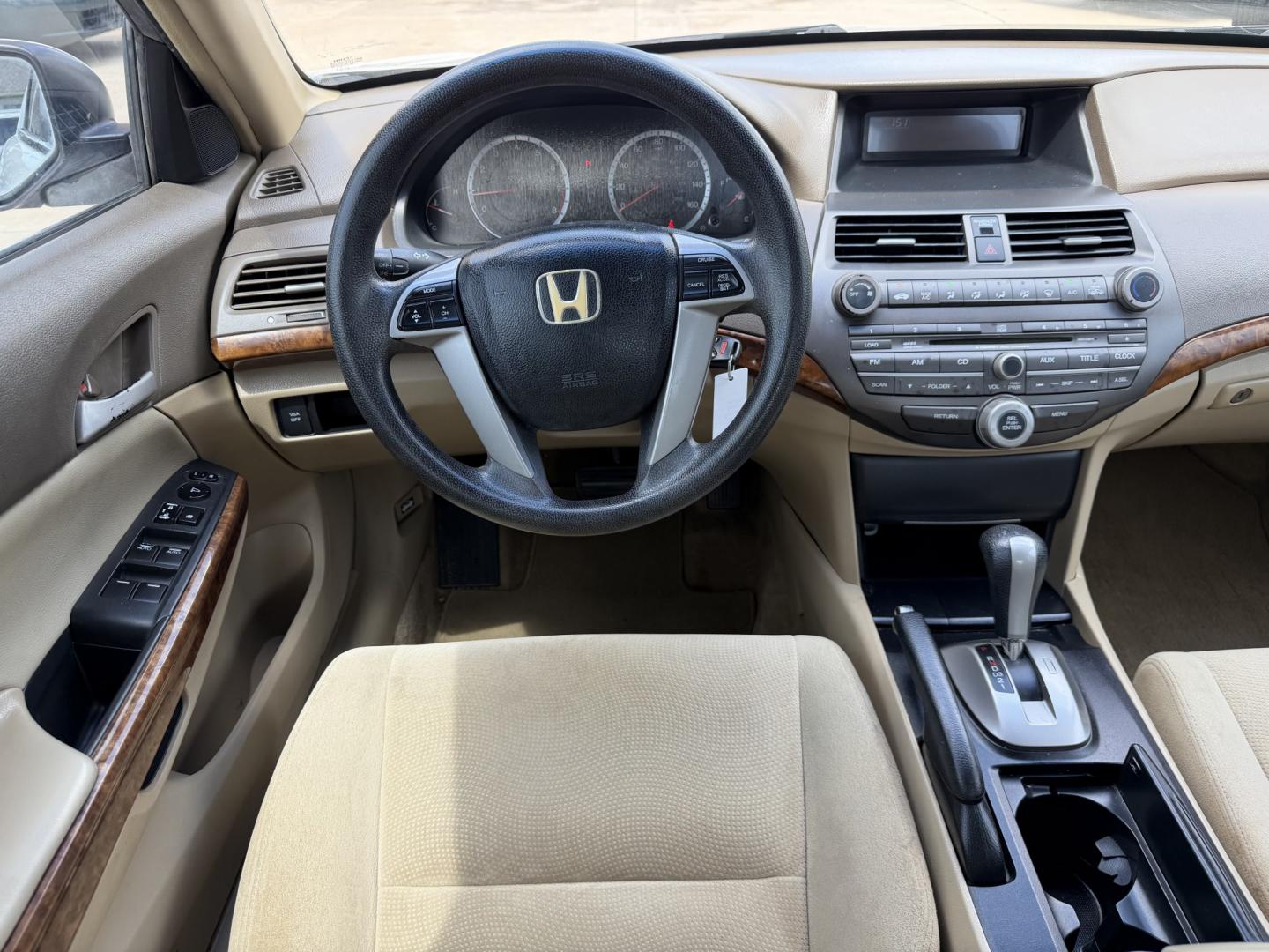 2008 White /Beige Honda Accord EX Sedan AT (1HGCP26798A) with an 2.4L L4 DOHC 16V engine, 5A OD transmission, located at 1501 West 15th St., Houston, 77008, (713) 869-2925, 29.797941, -95.411789- Photo#10