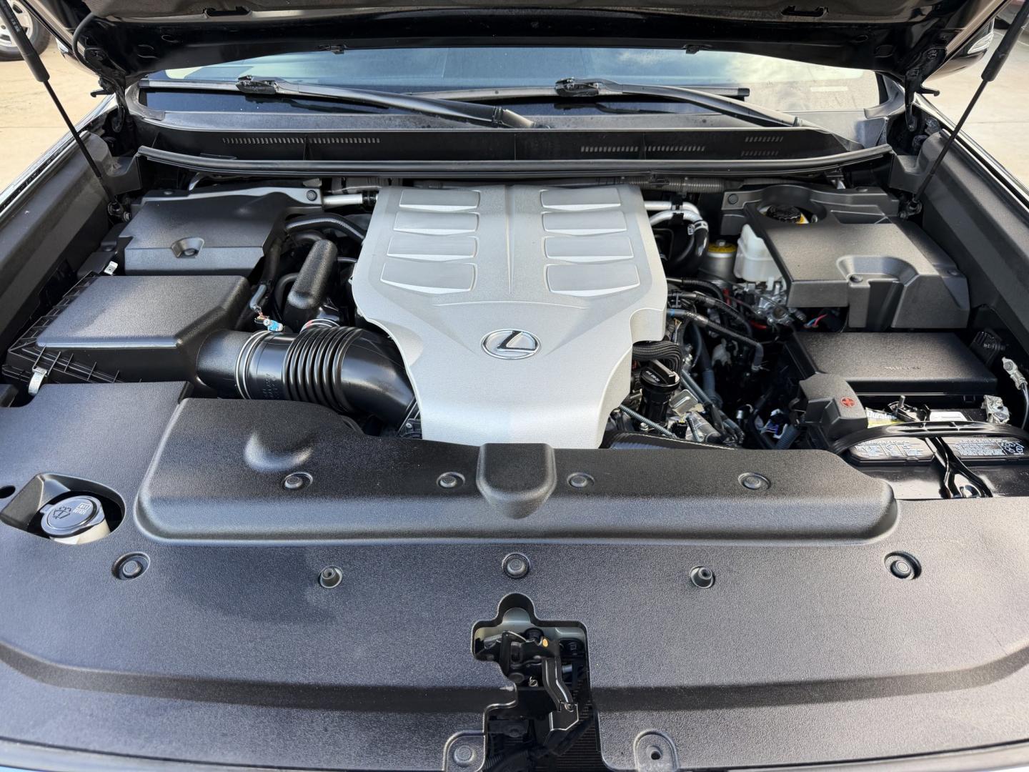 2014 Black /Brown Lexus GX 460 Premium (JTJJM7FX7E5) with an 4.6L V8 DOHC 32V engine, 6A transmission, located at 1501 West 15th St., Houston, 77008, (713) 869-2925, 29.797941, -95.411789- Photo#16