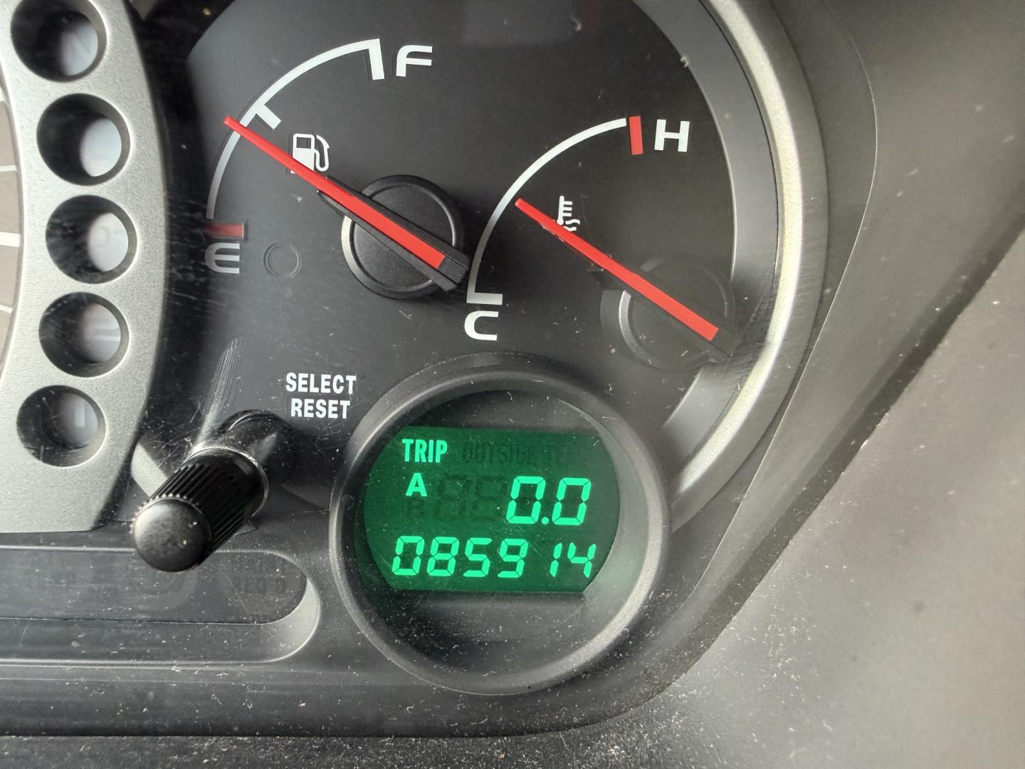 2004 Gold /Tan Honda Pilot EX (2HKYF18454H) with an 3.5L V6 SOHC 24V engine, 5A OD transmission, located at 1501 West 15th St., Houston, 77008, (713) 869-2925, 29.797941, -95.411789- Photo#14