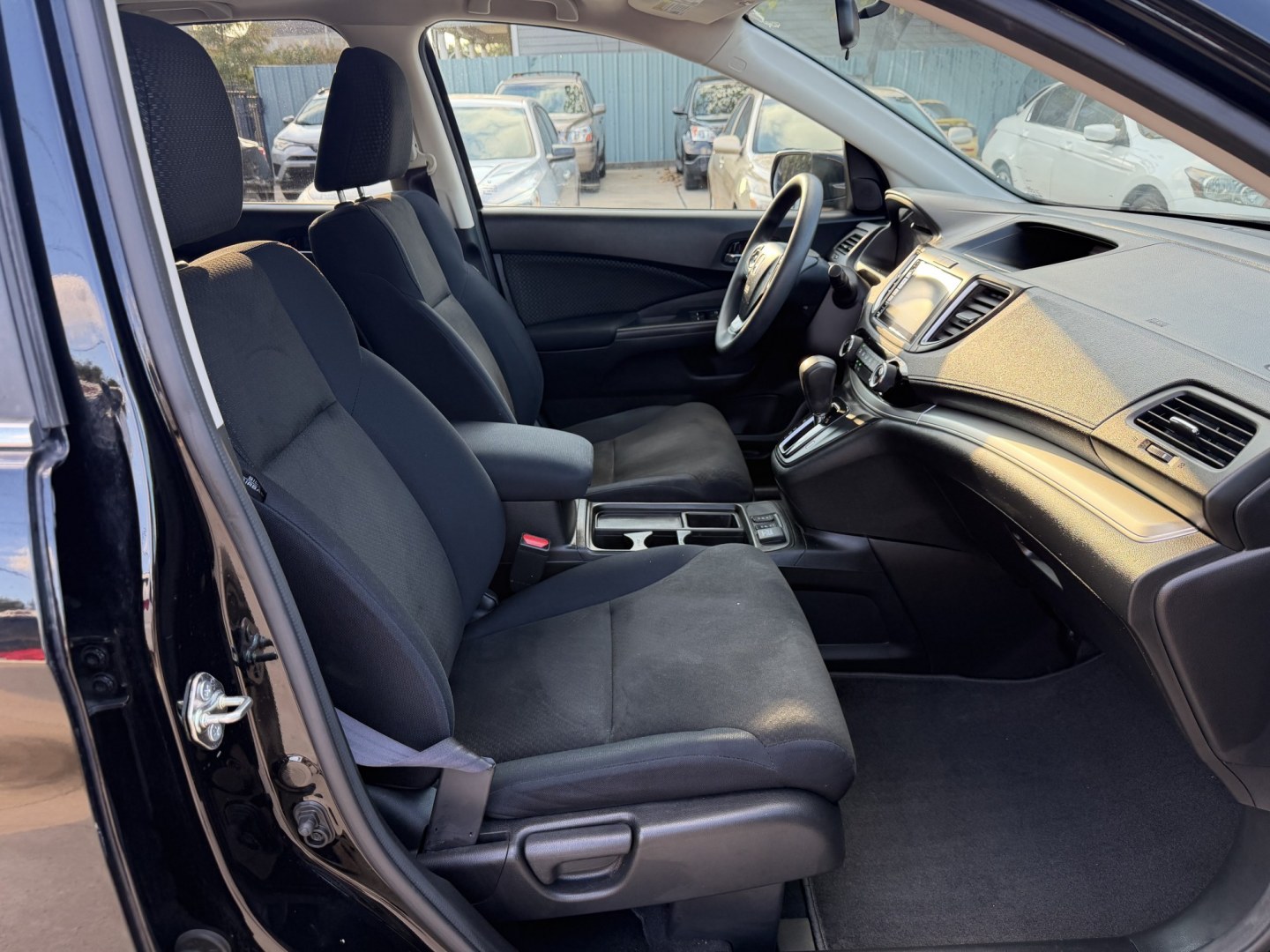 2016 Black /Black Honda CR-V EX 2WD (2HKRM3H5XGH) with an 2.4L L4 DOHC 16V engine, CVT transmission, located at 1501 West 15th St., Houston, 77008, (713) 869-2925, 29.797941, -95.411789- Photo#7