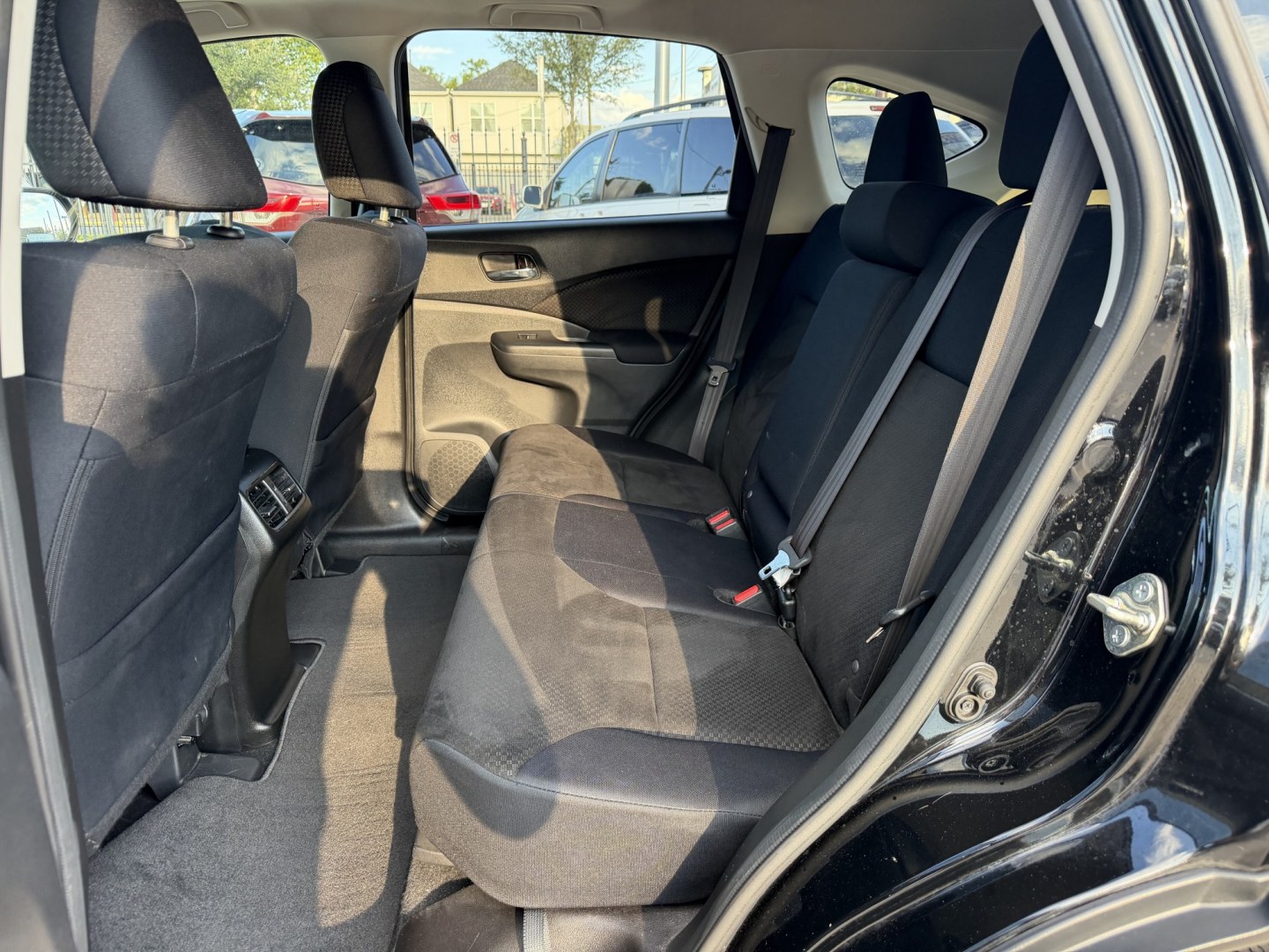 2016 Black /Black Honda CR-V EX 2WD (2HKRM3H5XGH) with an 2.4L L4 DOHC 16V engine, CVT transmission, located at 1501 West 15th St., Houston, 77008, (713) 869-2925, 29.797941, -95.411789- Photo#9