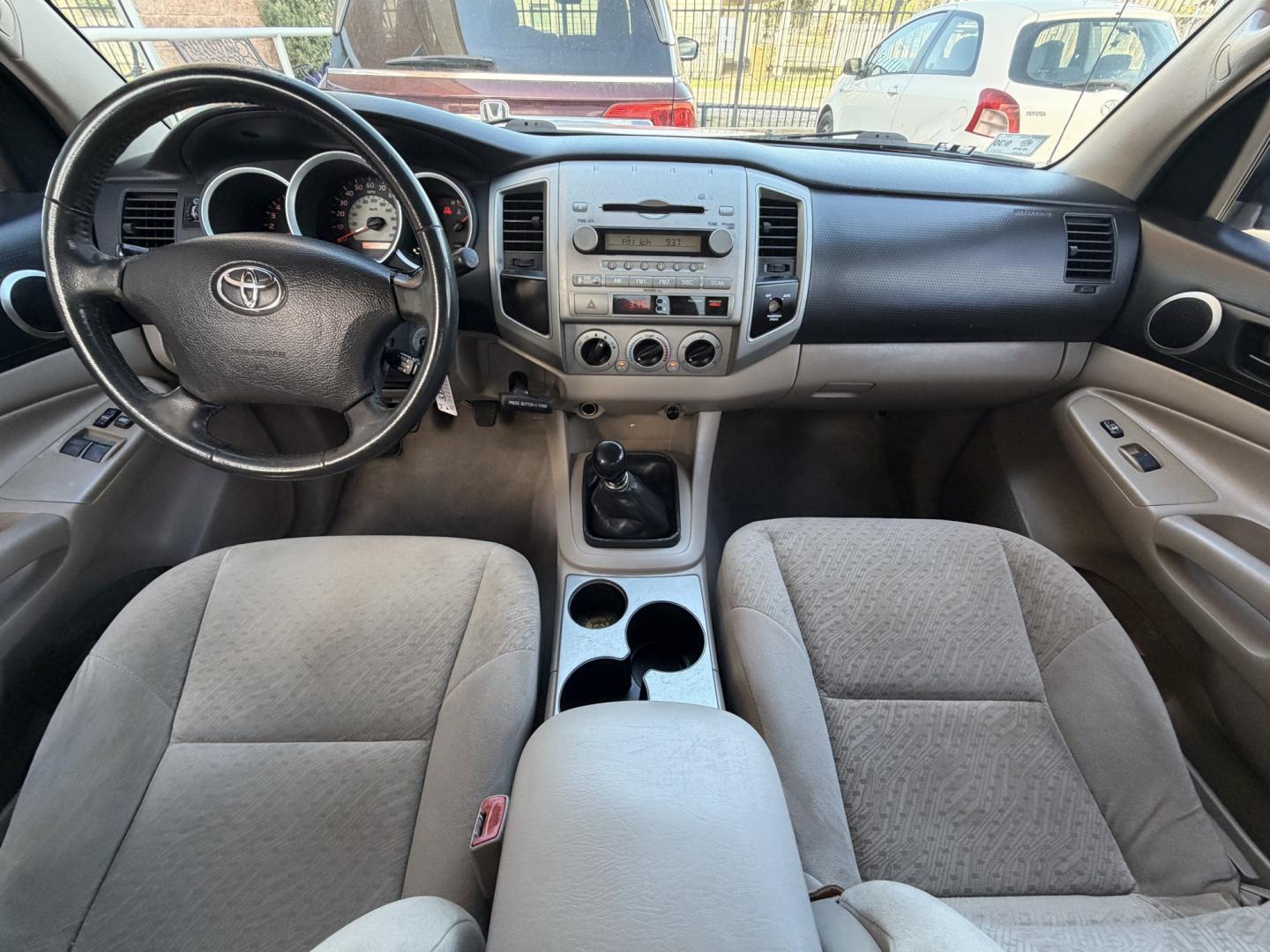 2007 White /Silver Toyota Tacoma Access Cab 2WD (5TETX22N67Z) with an 2.7L L4 DOHC 16V engine, 5M OD transmission, located at 1501 West 15th St., Houston, 77008, (713) 869-2925, 29.797941, -95.411789- Photo#19